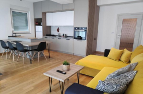Golden View Apartment